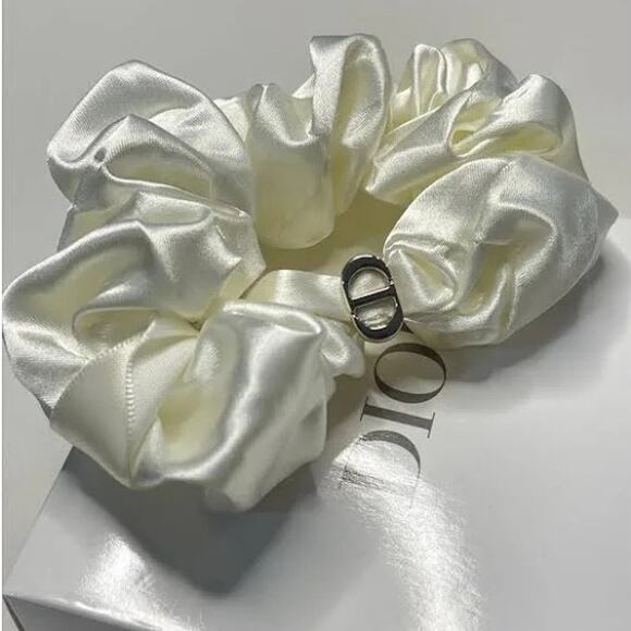 DIOR GWP Scrunchy Satin CD Charm - Picture 1 of 2